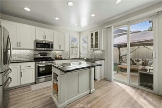 30323 Cedar Oak Ln in Castaic, CA - Building Photo - Building Photo