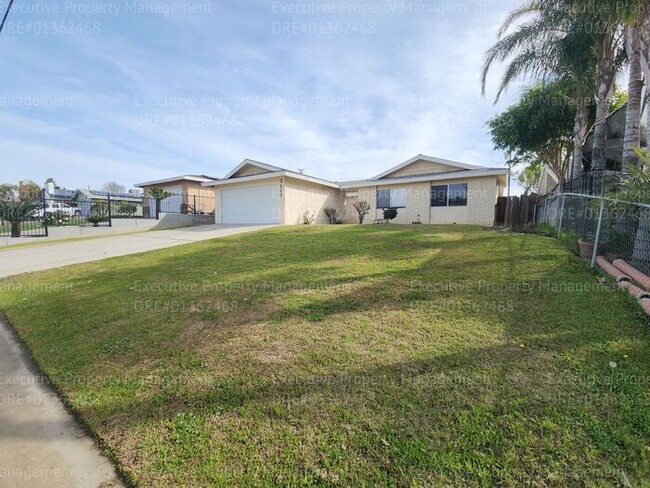 3117 Sterling Rd in Bakersfield, CA - Building Photo - Building Photo