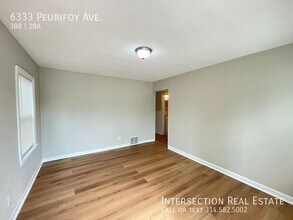 6333 Peurifoy Ave in Berkeley, MO - Building Photo - Building Photo