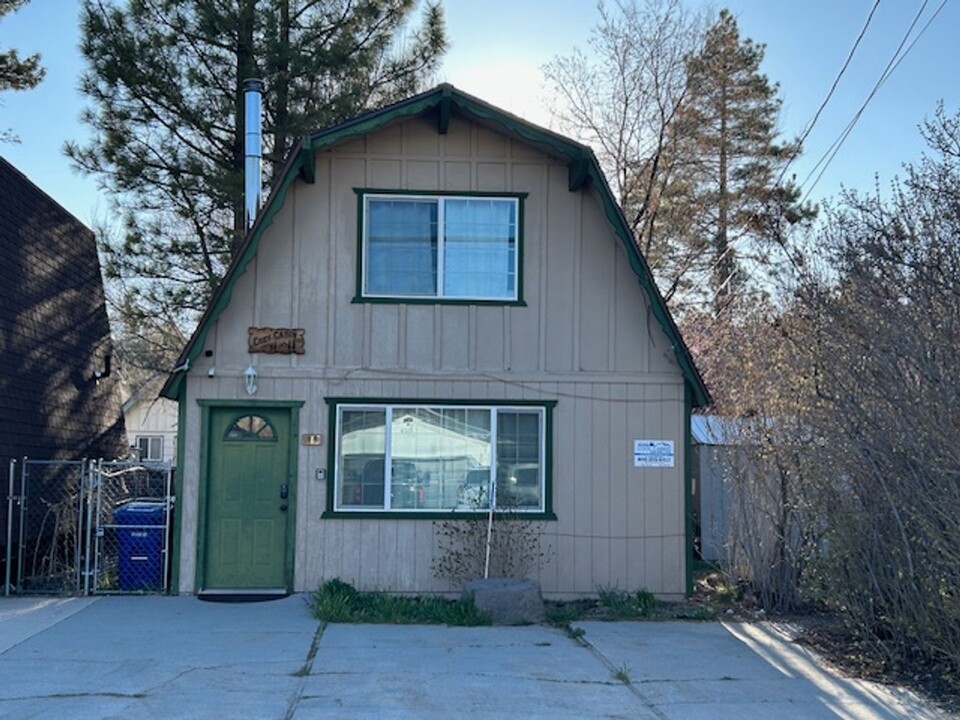 1031 Sequoia Dr in Big Bear, CA - Building Photo