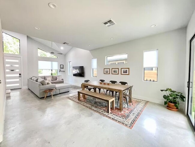 2009 Canterbury St, Unit 1 in Austin, TX - Building Photo - Building Photo