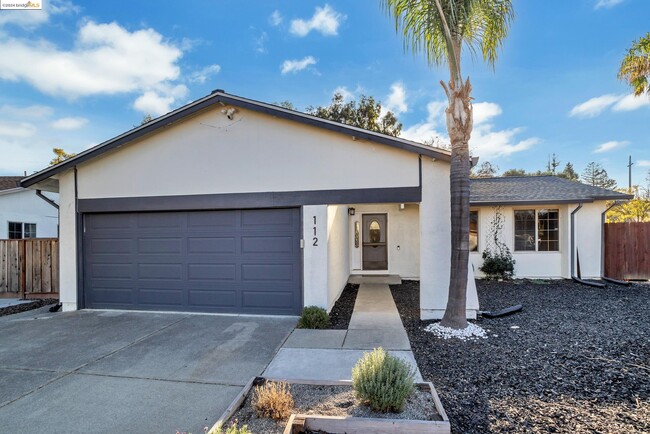 112 Aster Ct in Hercules, CA - Building Photo - Building Photo