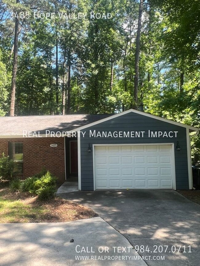 3485 Hope Valley Rd in Durham, NC - Foto de edificio - Building Photo