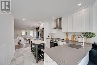 1085 Kensington St in Innisfil, ON - Building Photo - Building Photo