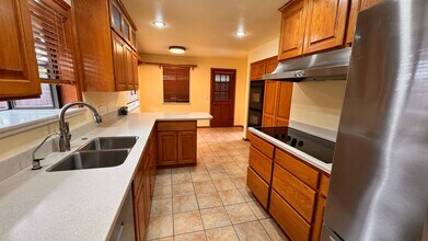 801 Grant Ave S in Renton, WA - Building Photo - Building Photo