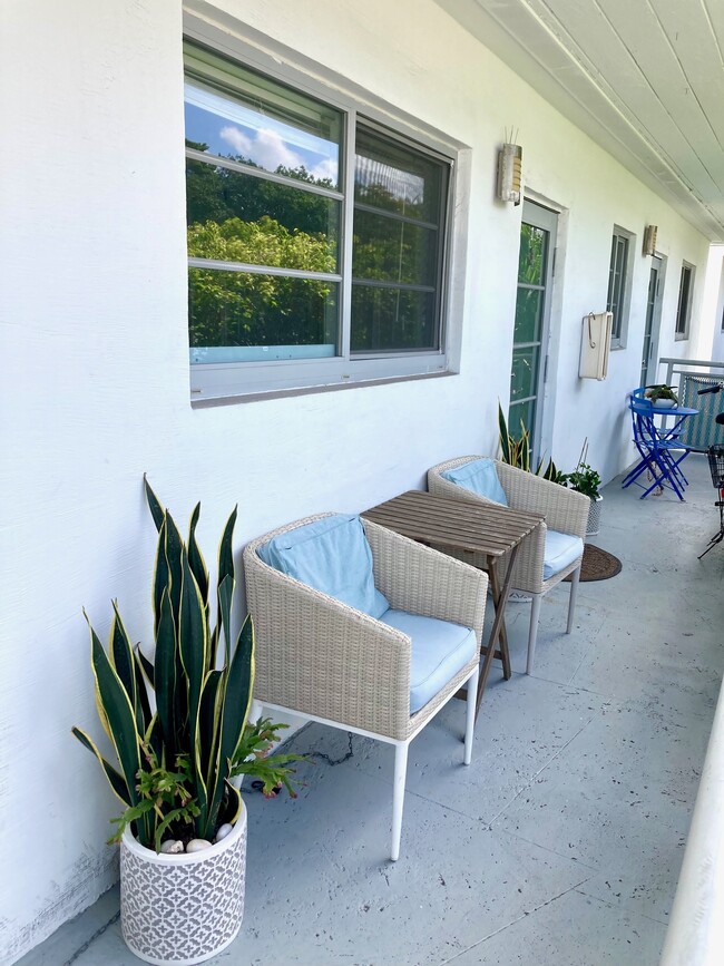 1040 7th St, Unit Apt. 3