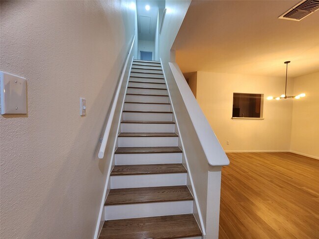 3130 Holly Hall St in Houston, TX - Building Photo - Building Photo