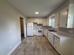 56-56 Point Park Dr in Riverview, NB - Building Photo - Building Photo