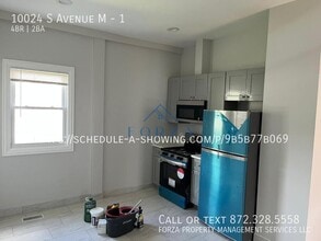 10024 S Ave M in Chicago, IL - Building Photo - Building Photo