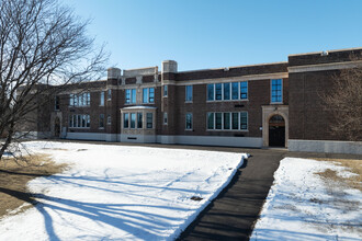 54 Sand Creek Rd in Albany, NY - Building Photo - Building Photo