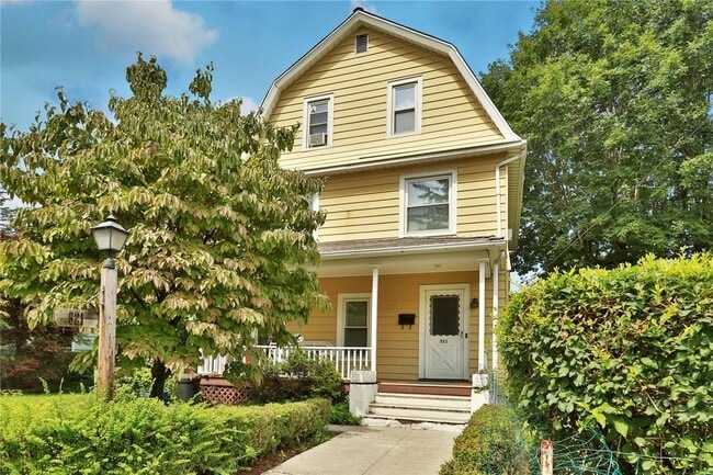 property at 521 Manhattan Ave