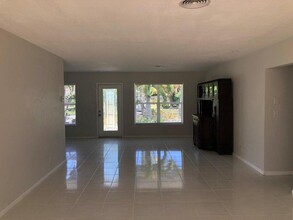 434 NE 33rd St in Boca Raton, FL - Building Photo - Building Photo