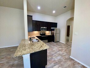 114 Stacy Ln in Canyon Lake, TX - Building Photo - Building Photo