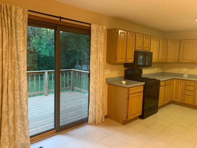 W13567 Woodland Way in Lodi, WI - Building Photo - Building Photo