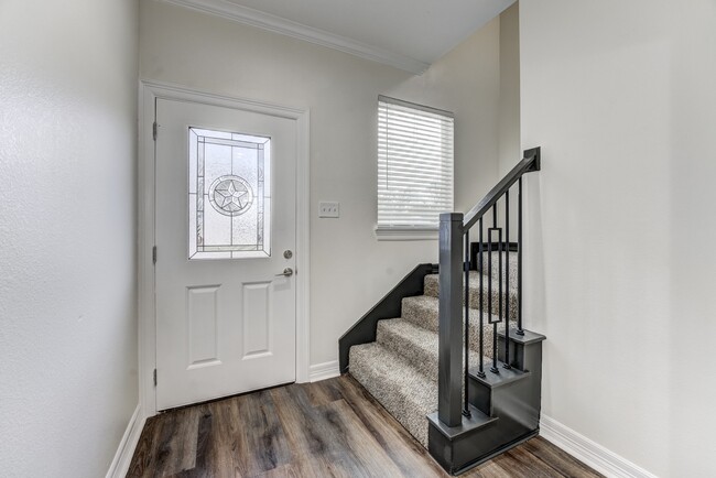 property at 410 N 4th St