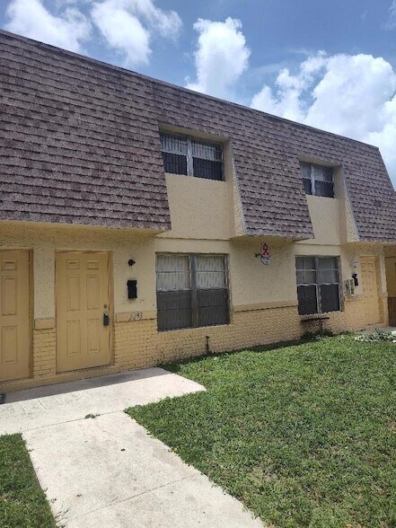 property at 2291 NW 59th Wy