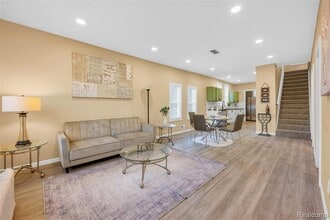 8857 Charlevoix St in Detroit, MI - Building Photo - Building Photo