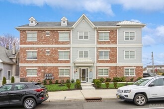 361 Main St in South Amboy, NJ - Foto de edificio - Building Photo