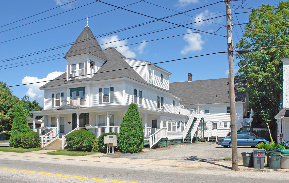 836 Main St in Sanford, ME - Building Photo