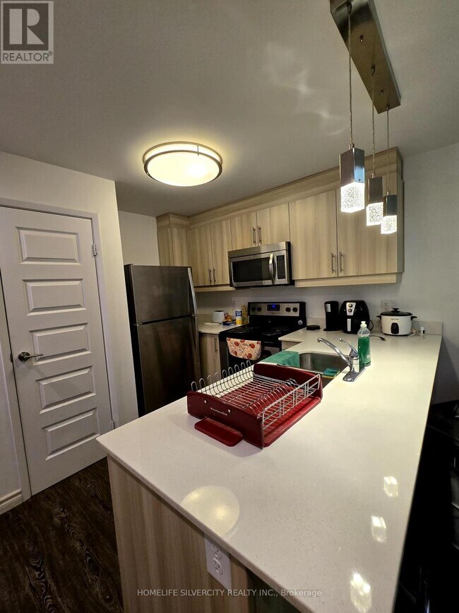 property at 158-158 King St N