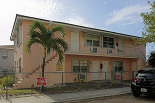 820 N Sapodilla Ave in West Palm Beach, FL - Building Photo