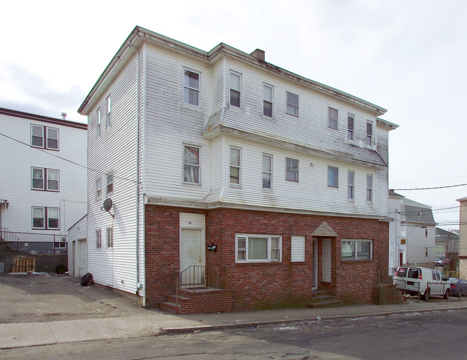 301 Hope St in Fall River, MA - Building Photo