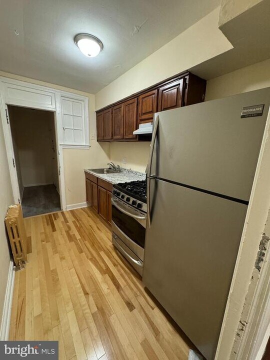 2326 25th St SE in Washington, DC - Building Photo