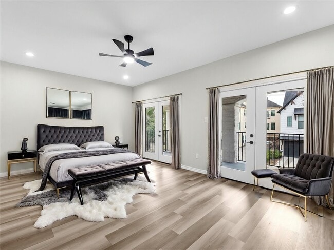 property at 1317 W Bell St