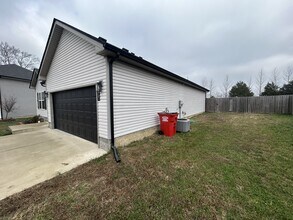 721 Tidwell Dr in Clarksville, TN - Building Photo - Building Photo