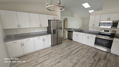10 Lincoln Pl in Palm Coast, FL - Building Photo - Building Photo
