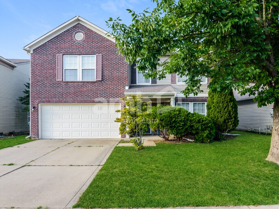 10874 Cyrus Dr in Indianapolis, IN - Foto de edificio