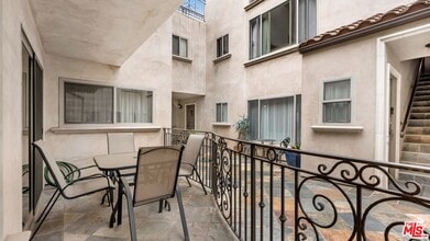 4466 Coldwater Canyon Ave-Unit -102 in Los Angeles, CA - Building Photo - Building Photo