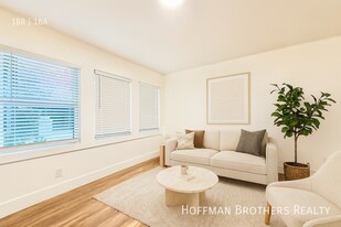 1820 N La Brea Ave, Unit 4 in Los Angeles, CA - Building Photo