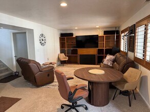 6200 Snowview Dr, Unit mother-in -law apartment in Park City, UT - Building Photo - Building Photo