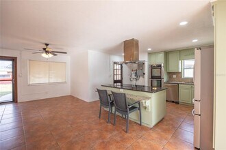 10720 110th Ln N in Largo, FL - Building Photo - Building Photo
