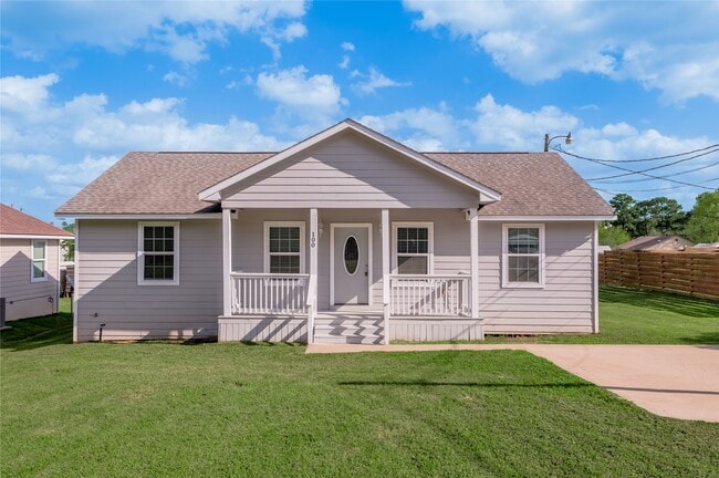 property at 100 Shorewood Dr