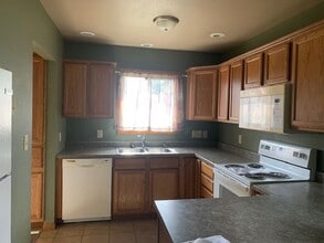 324 8th St SE in Watertown, SD - Building Photo - Building Photo