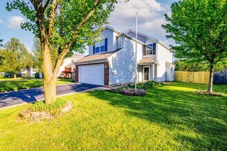 6193 Nasby Dr in Galloway, OH - Building Photo - Building Photo