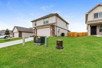 406 Brushback Dr in Huntsville, TX - Building Photo - Building Photo