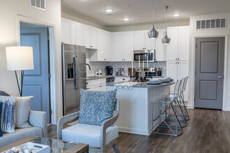 The Beacon in New Smyrna Beach, FL - Building Photo - Building Photo