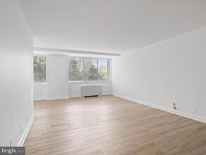 301 N Beauregard St, Unit 219 in Alexandria, VA - Building Photo - Building Photo