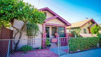 1935 Griffin Ave in Los Angeles, CA - Building Photo