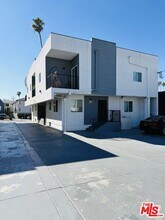 246 Catalina St in Los Angeles, CA - Building Photo - Building Photo