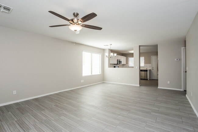 9246 N 86th Ave in Peoria, AZ - Building Photo - Building Photo