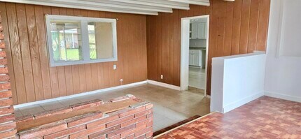 2325 Johnson St in Hollywood, FL - Building Photo - Building Photo