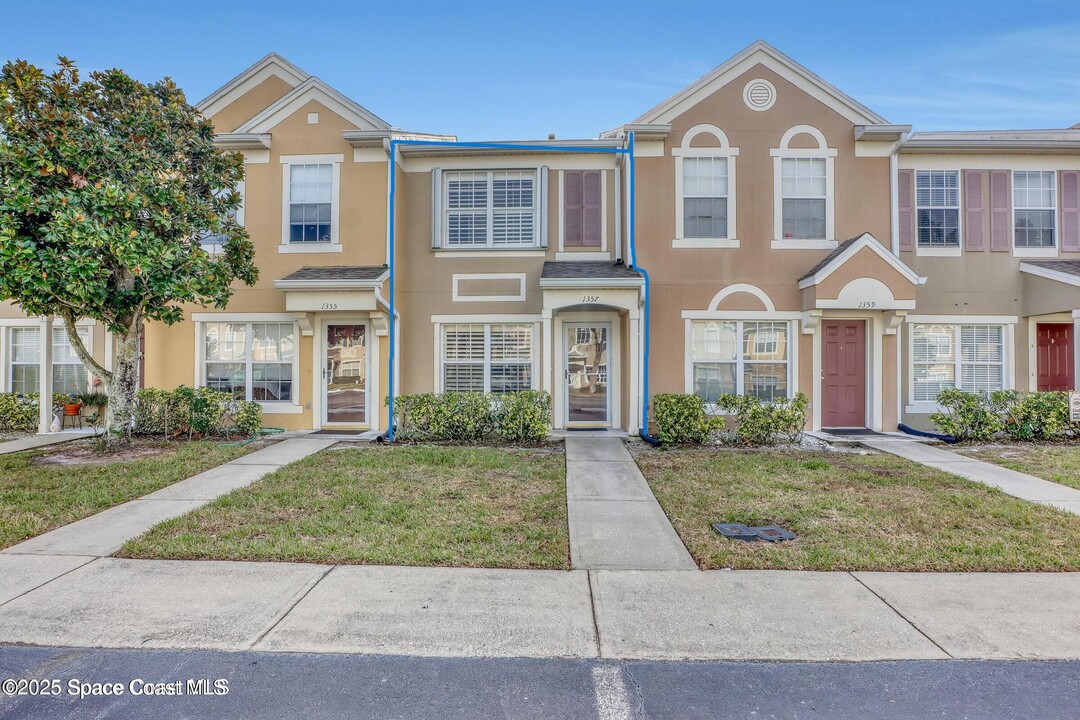 1357 Hampton Park Ln in Melbourne, FL - Building Photo