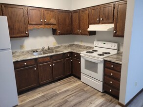 17 2nd Ave in Melbourne, IA - Building Photo - Building Photo