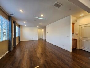 10900 Merrick Way in Rancho Cordova, CA - Building Photo - Building Photo