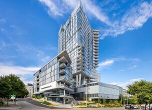 1100 112th Ave NE in Bellevue, WA - Foto de edificio - Building Photo