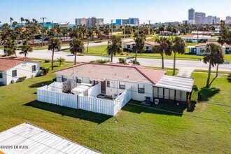 205 Cardinal Dr in Ormond Beach, FL - Building Photo - Building Photo